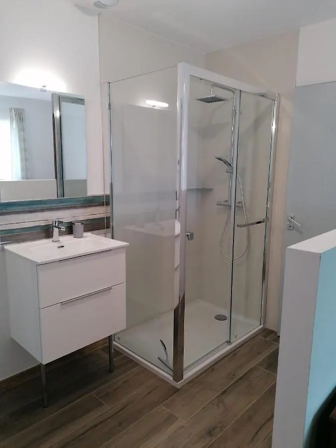 Apartment Chambre Vue Lac Av Piscine Prunieres
